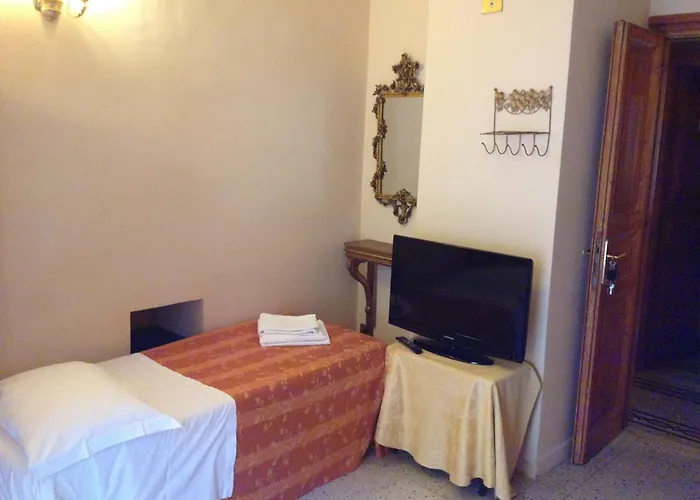 בית הארחה Maison De Marta 4*