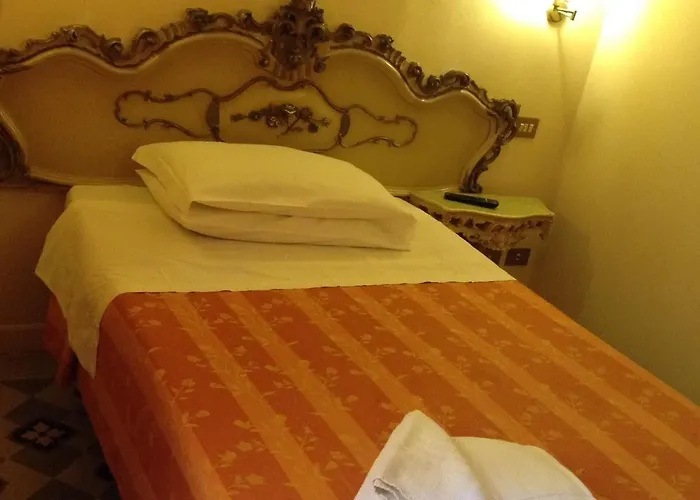 בית הארחה Maison De Marta 4*