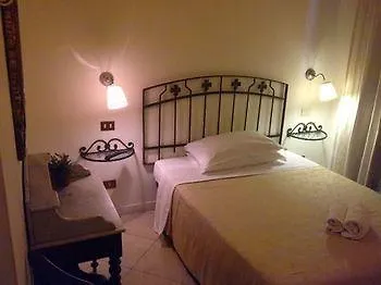 Maison De Marta 4* Rom